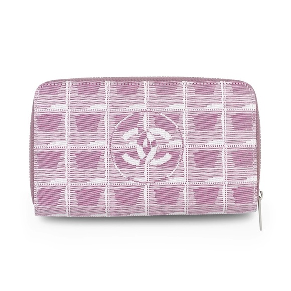 CHANEL ‘Travel line’ Wallet - Picture 1 of 6